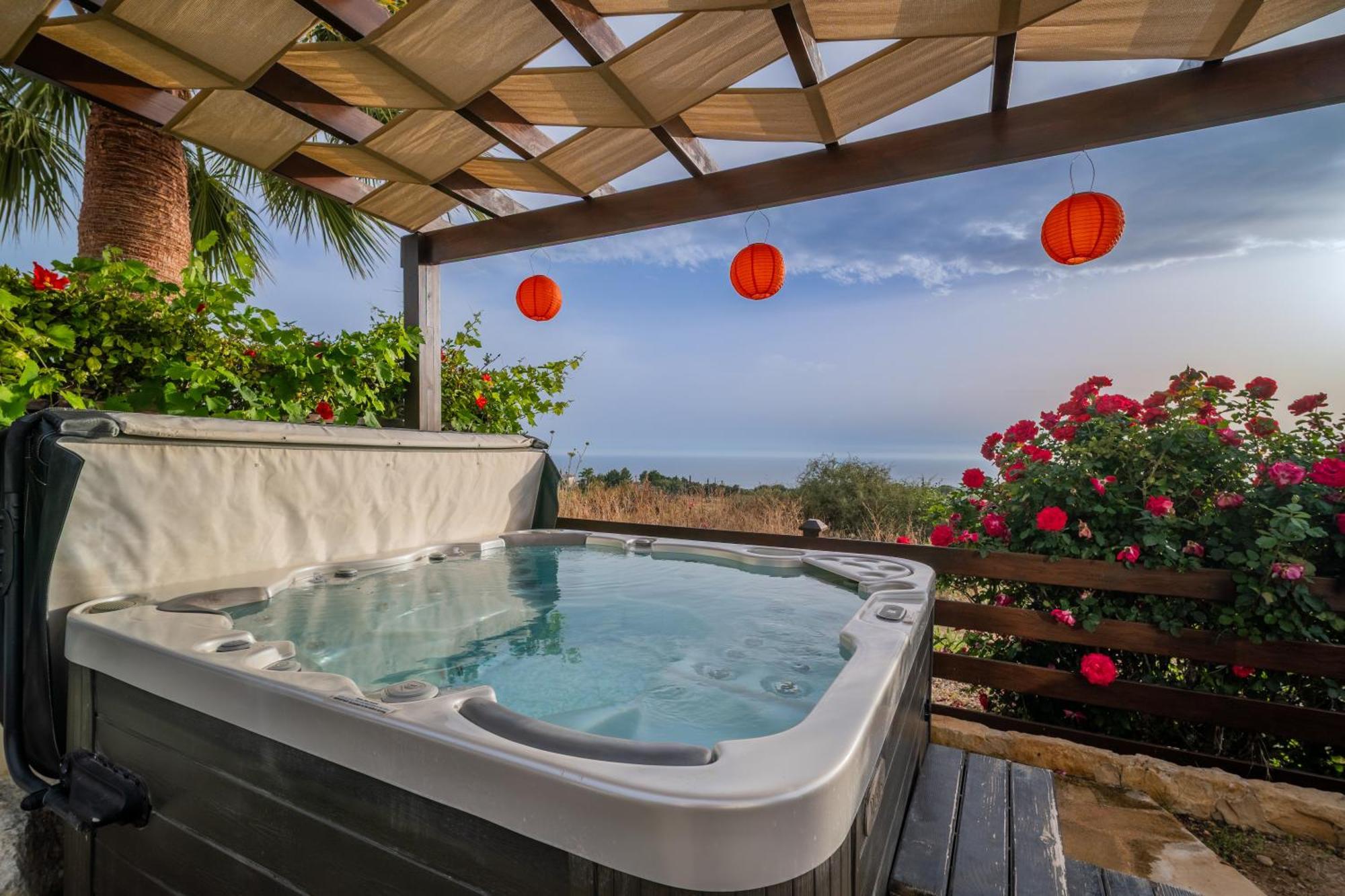 Villa Panorama - Stunning Views In Villa With Hot Tub, Pool, Garden Kouklia Eksteriør bilde